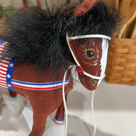 Annalee Patriotic Clydesdale Horse - Picture 1 of 10